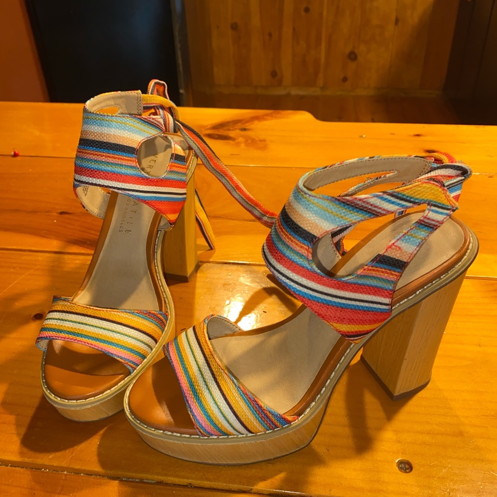 Very Volatile platform sandal - Picture 2 of 4